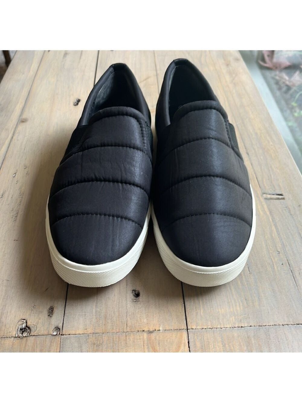 New VINCE Blair Quilted Nylon Slip-On Sneakers in Black US 9.5 - Picture 4 of 12